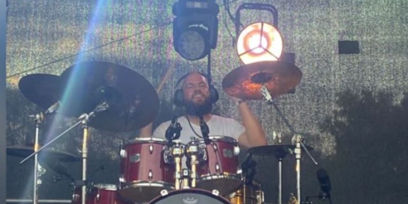 Drummer zoekt toffe band