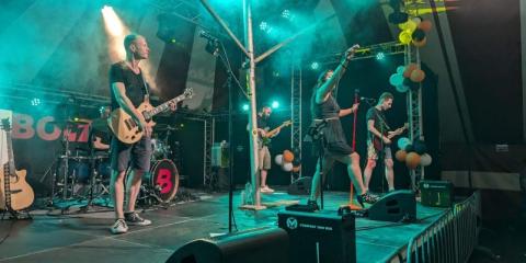 Rock bassist gezocht Helmond